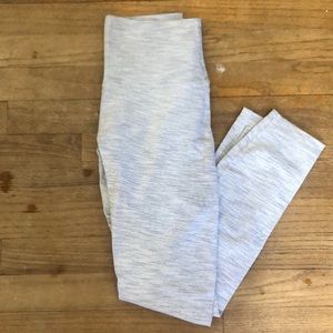 Lululemon-Wunder Under 25”